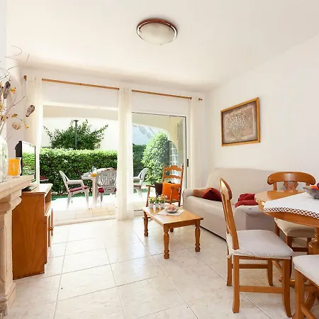 Holiday home Holiday Home La Esmeralda By Interhome